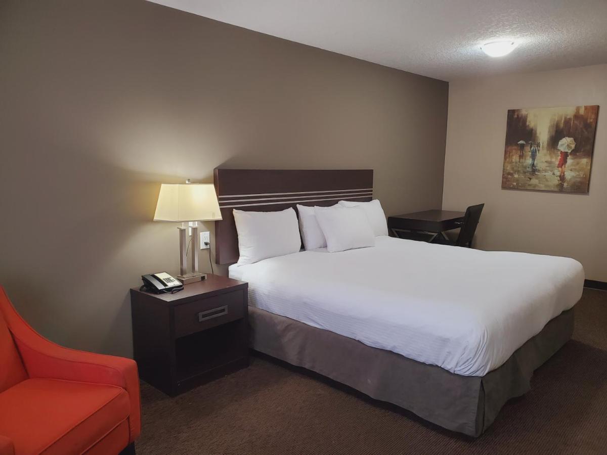 Royal Lodge Эдмонтон Экстерьер фото