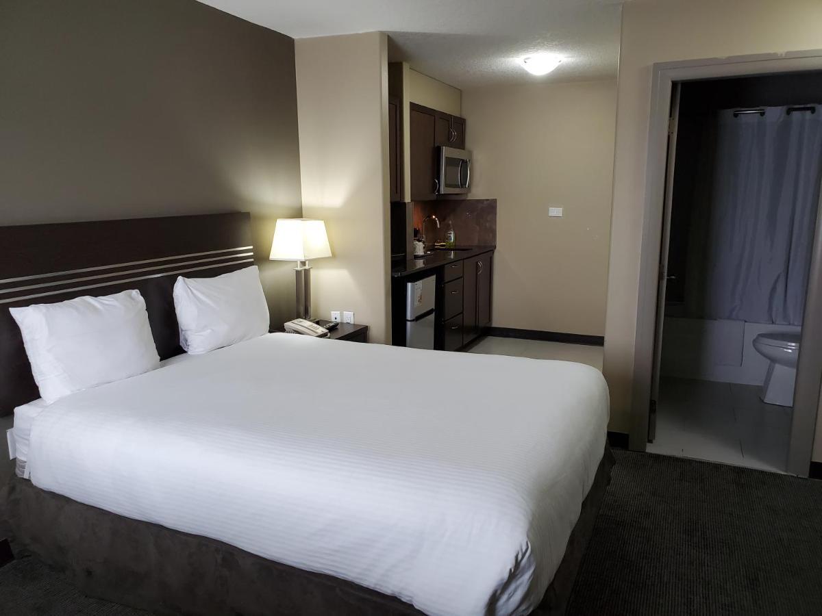 Royal Lodge Эдмонтон Экстерьер фото